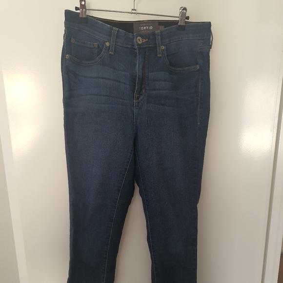 Torrid Sky High Skinny 14XT - Picture 3 of 4